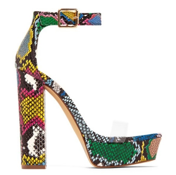 Last Size 8.5  🖤Show Stopper - Snake

Multi Heel - Picture 7 of 8